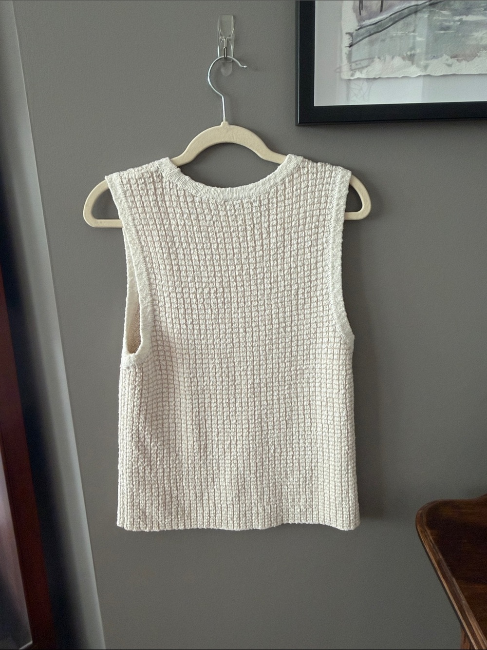 NWT. Ann Taylor Cream Waffle-Knit Sleeveless Crew Sweater with Pockets. Size M - Picture 2 of 4